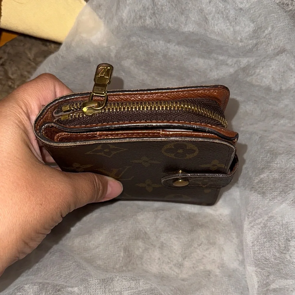 Louis Vuitton Monogram Brown Wallet - Picture 2 of 8